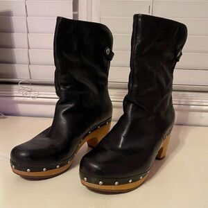 UGG Lynnea Leather Clog Boots